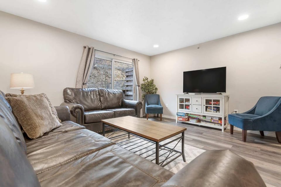 Rockwall Duo - Cottage & Lodge Combo House in Branson