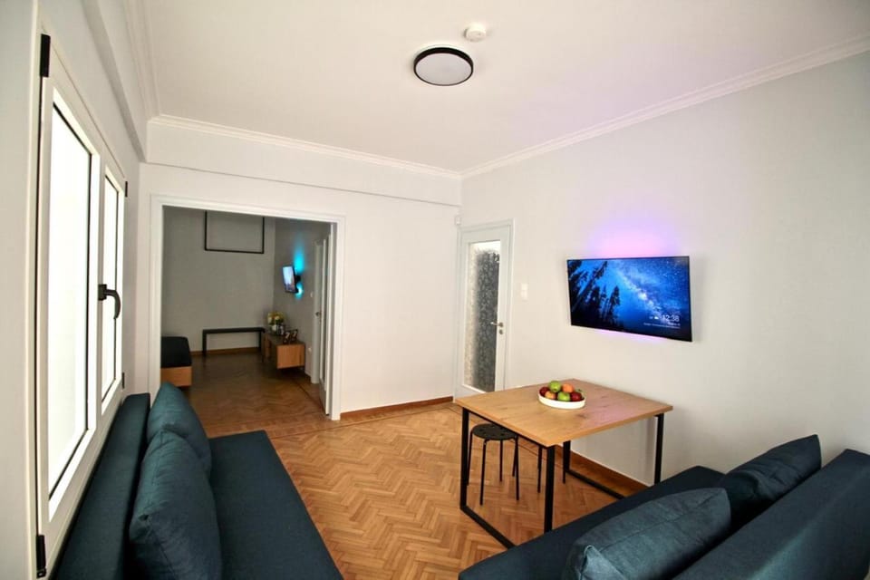 Apollo & Nike 1952-2025 Σύνταγμα Πλάκα 2ΥΔ 2ΜΠ Apartment in Athens