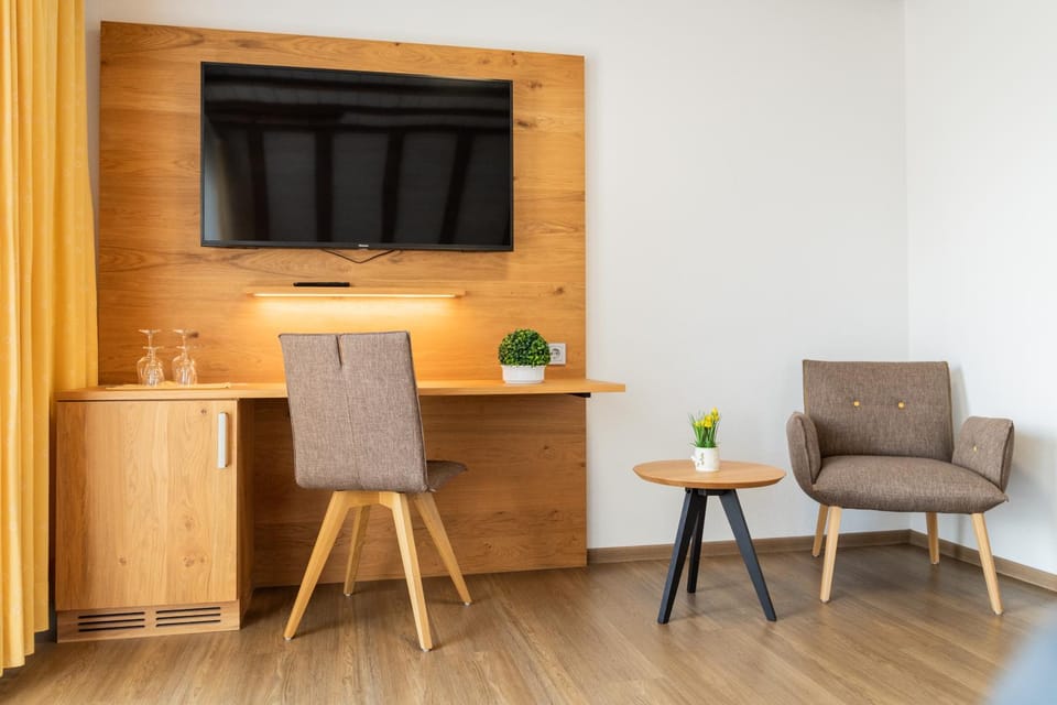 TV and multimedia, Seating area