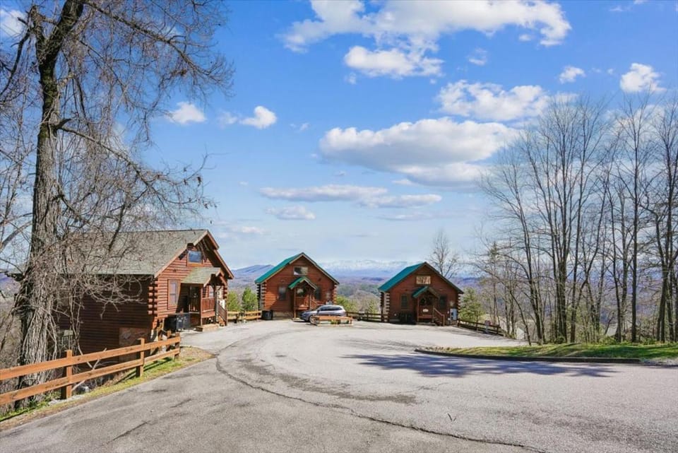 Touchdown Views by Venture Smoky Mountains House in Sevier County
