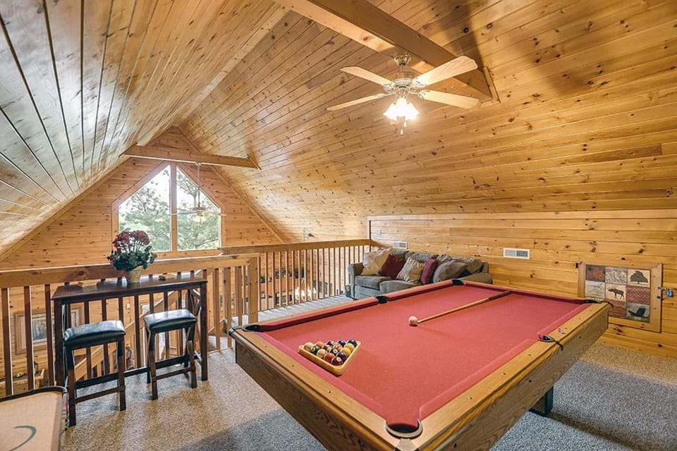 Tonys Joint by Venture Smoky Mountains House in Sevierville