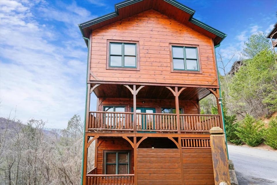 Time Well Wasted by Venture Smoky Mountains House in Gatlinburg