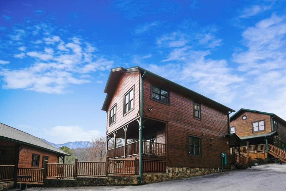Time Well Wasted by Venture Smoky Mountains House in Gatlinburg