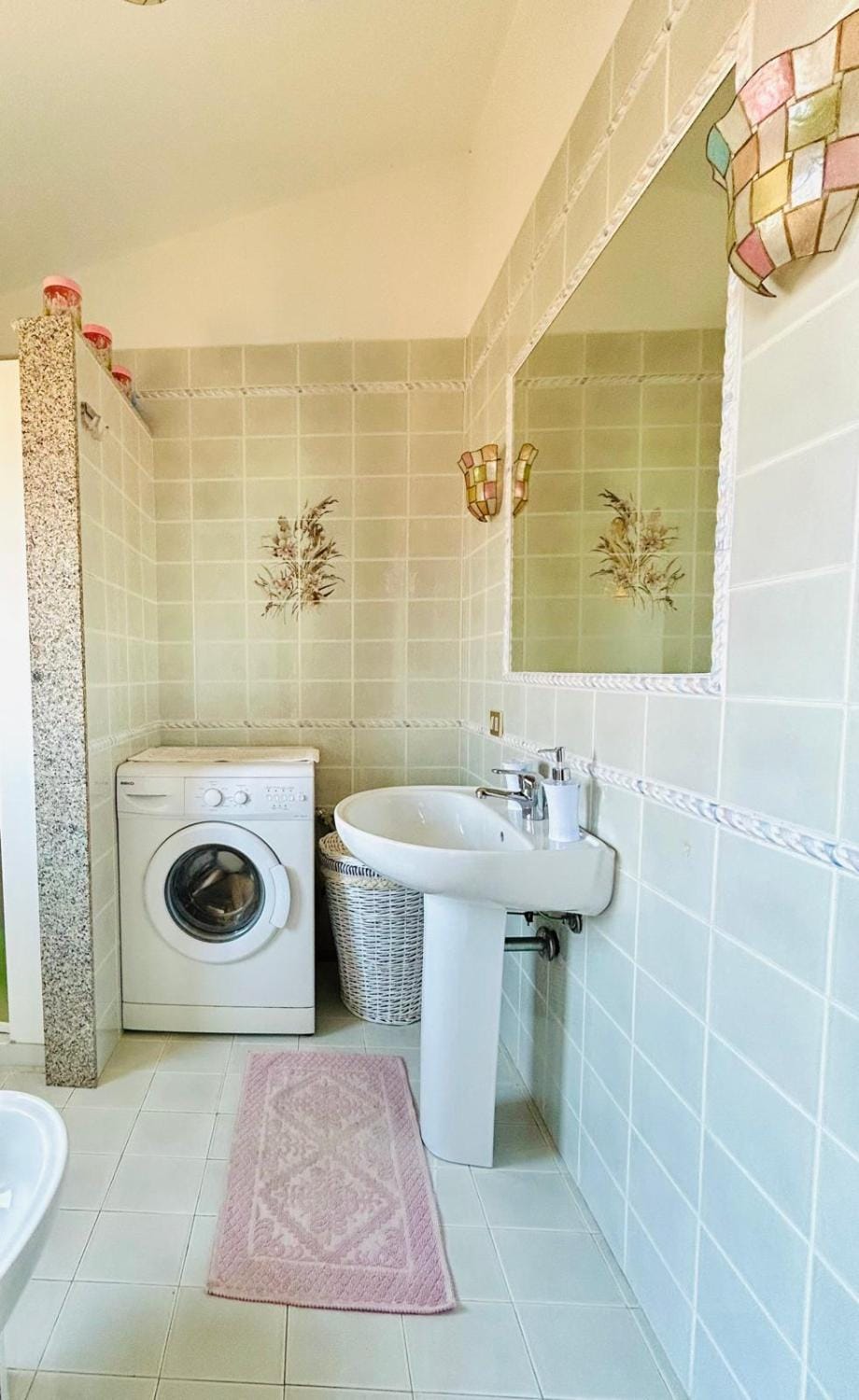 Toilet, Bathroom, towels
