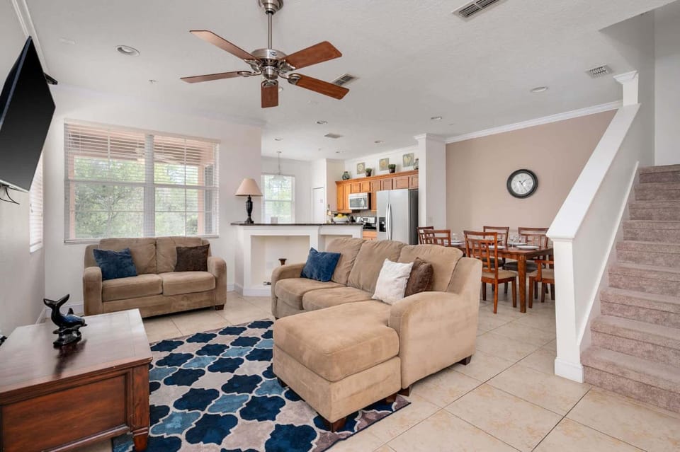 Townhouse w covered patio & full kitchen House in Four Corners