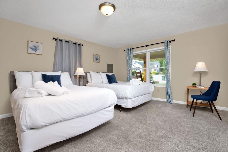 Close to Downtown & Fort Bragg- The Precious Pearl House in Fayetteville