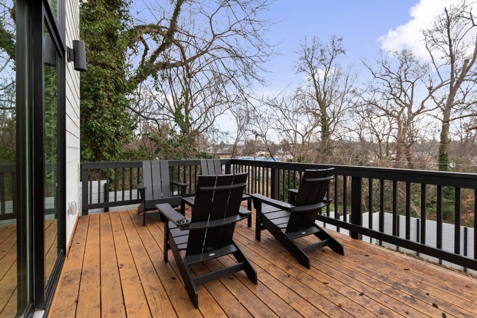 Modern Amenities Downtown - Raleigh Craftsman House in Raleigh