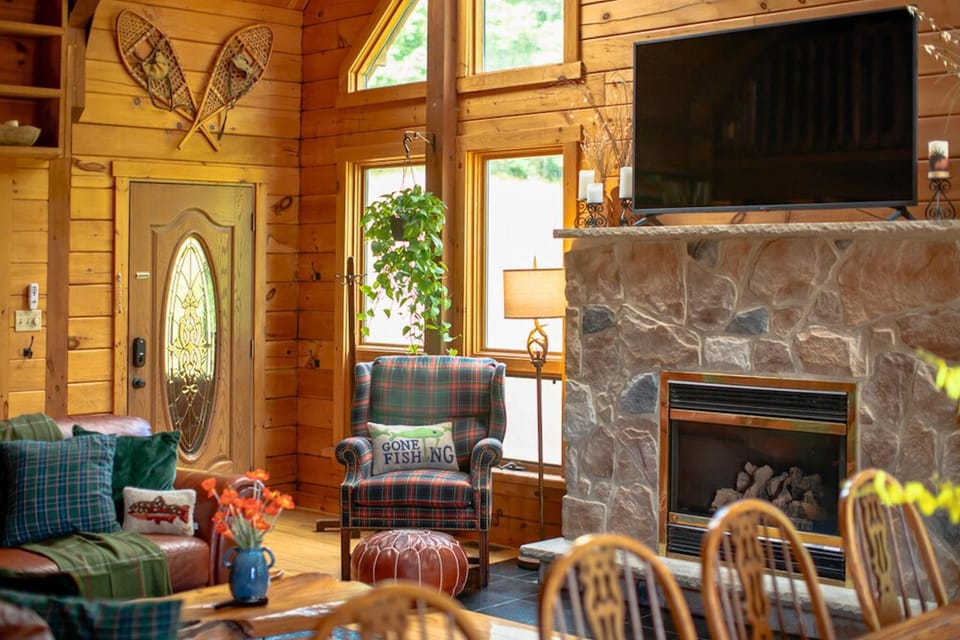 Living room, fireplace