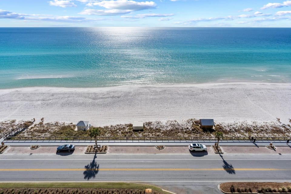 Majestic Memories A Plus Gulf views 2BR, Sleeps 7, Unit 1102b Apartment in Miramar Beach