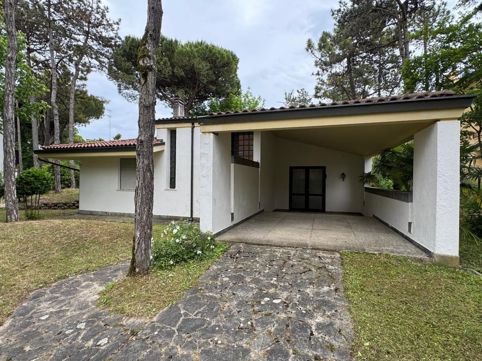 Property building, Garden, Garden view