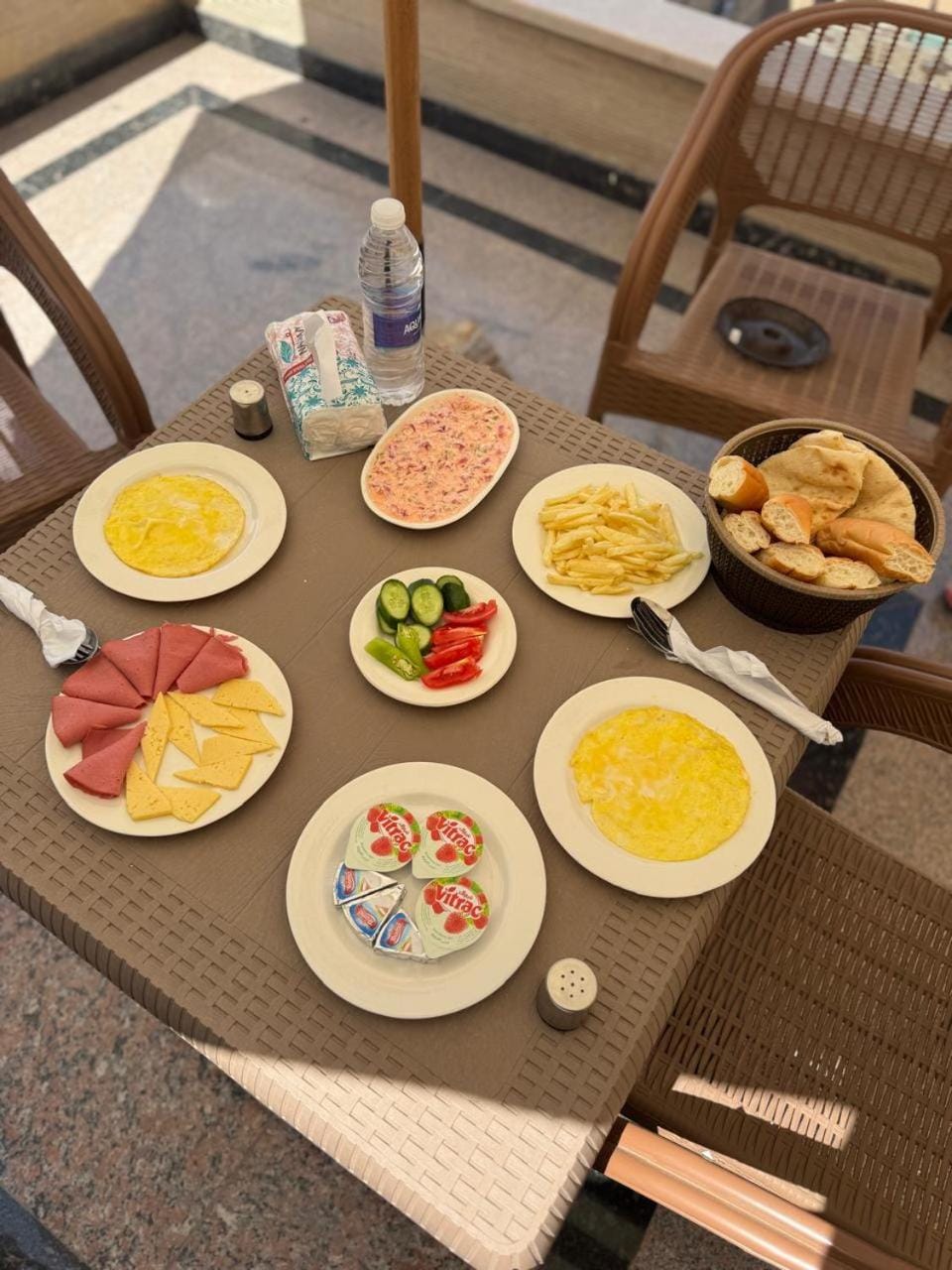 Food and drinks, Food, Breakfast, Continental breakfast, Drinks