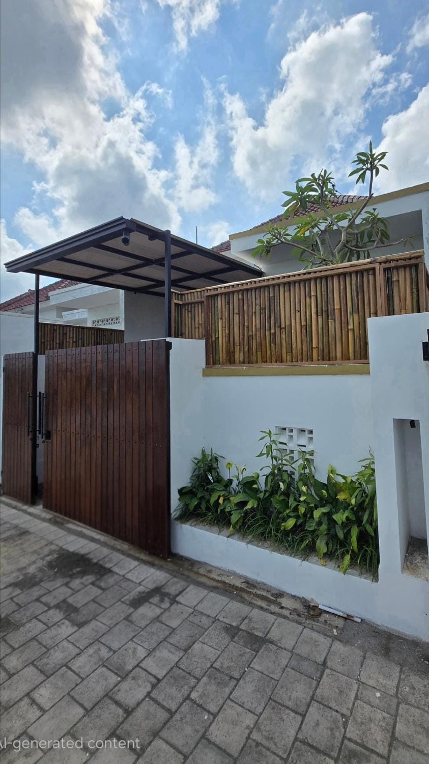 Gubug Semesta House in Kerambitan