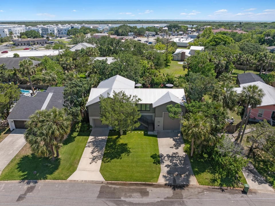 Tropic Bliss l Backyard Oasis l Mins to DNTN House in Saint Augustine