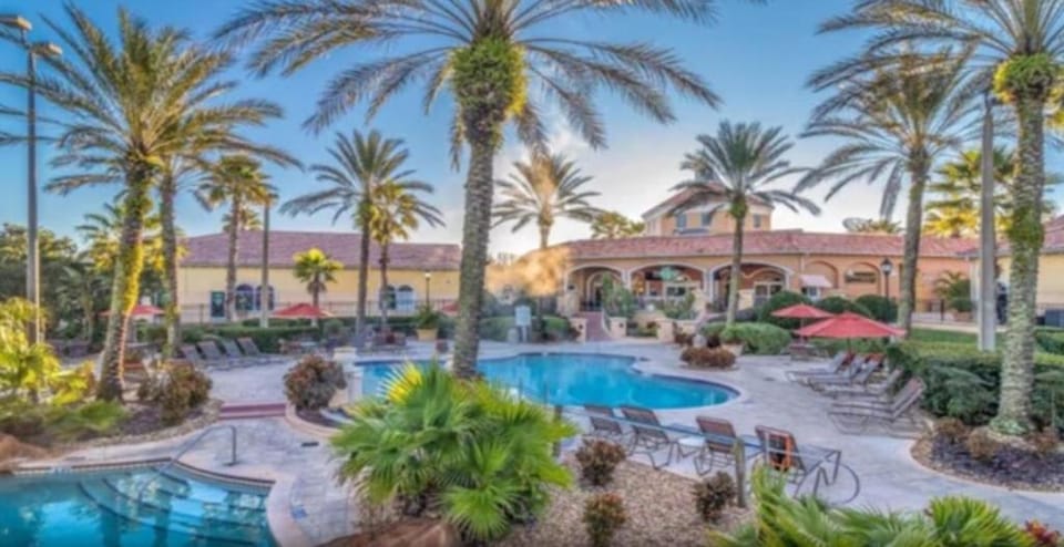 Pool view, Swimming pool