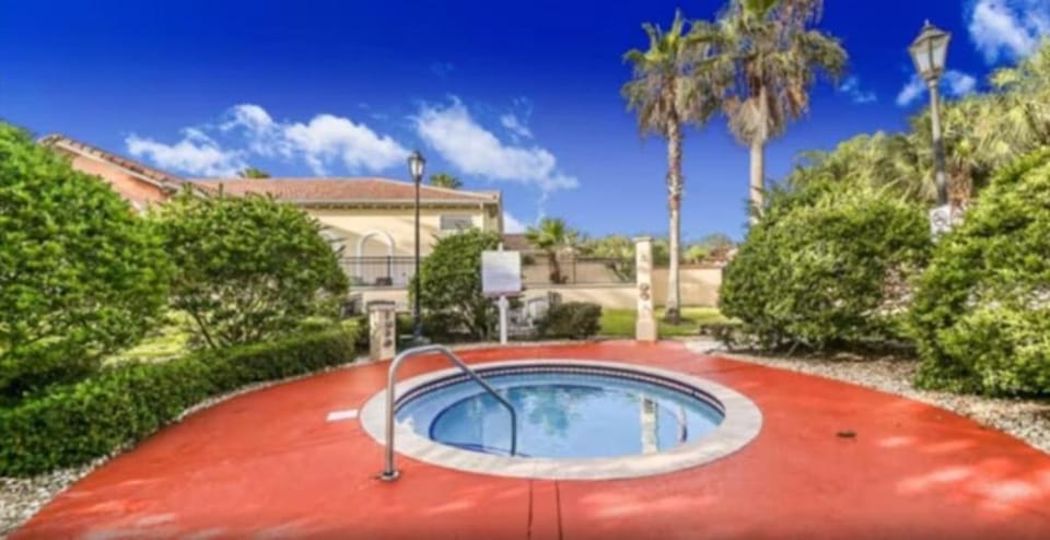Premium 4BR-Near Disney,Free WiFi,2 Car Parking,Lazy River House in Four Corners
