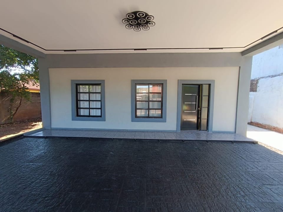 Property building, Facade/entrance, Day