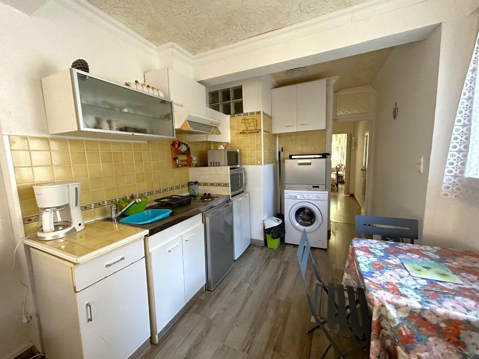 Appartement T2 proche plage avec terrasse - FR-1-837-16 Apartment in Argeles-sur-Mer