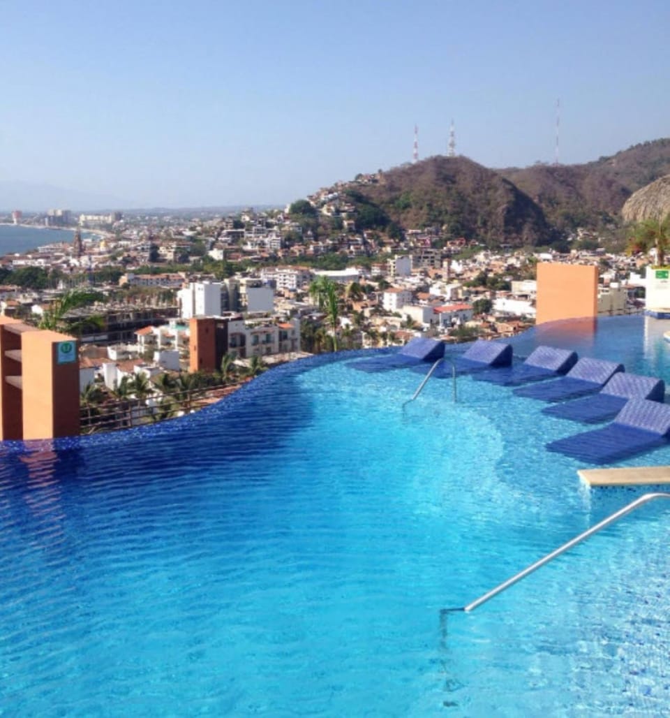 Bird's eye view, City view, Mountain view, Pool view, Sea view, Swimming pool, sunbed