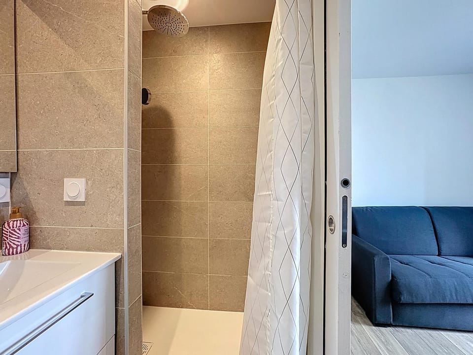 Les chambres de Coudes N4,clim, proche A75 Apartment in Auvergne-Rhône-Alpes