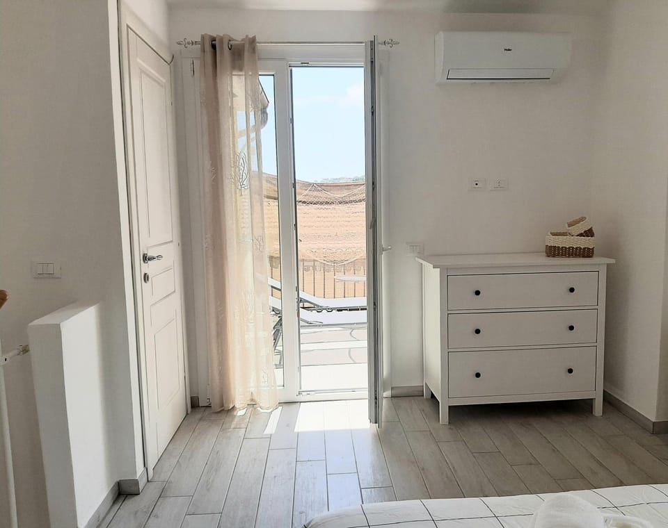 PARADISE 5 TERRE Sun with Terrace Apartment in La Spezia