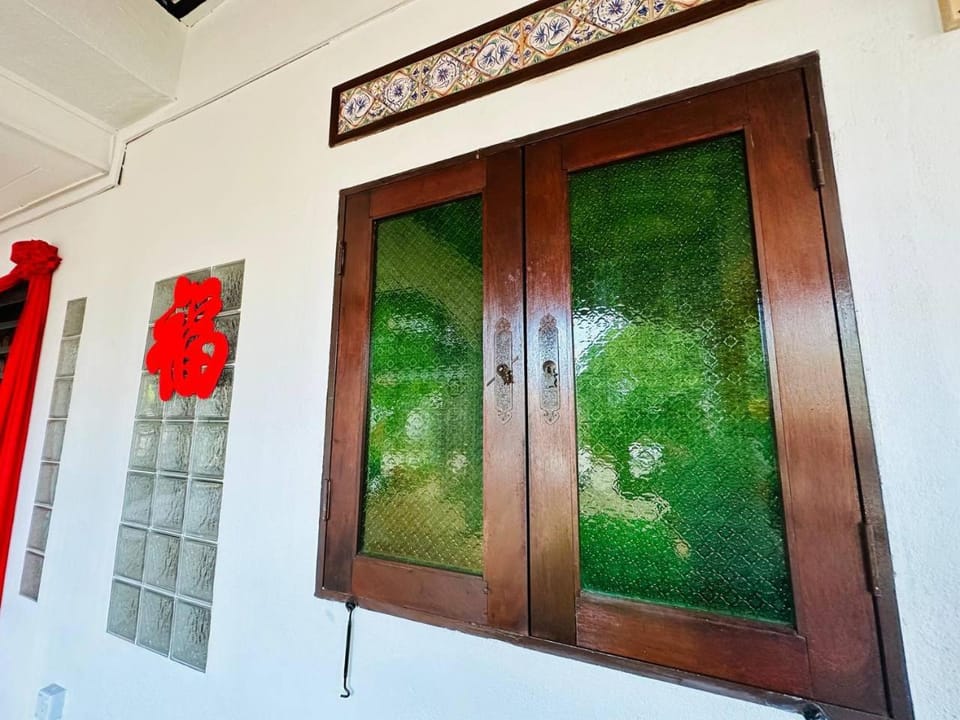 Nyonya Home - Near to MITC, 11 pax House in Malacca