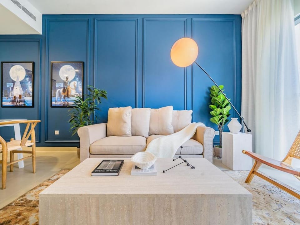 Wake Up to Burj Khalifa Views | Balcony Bliss Stay Apartment in Dubai