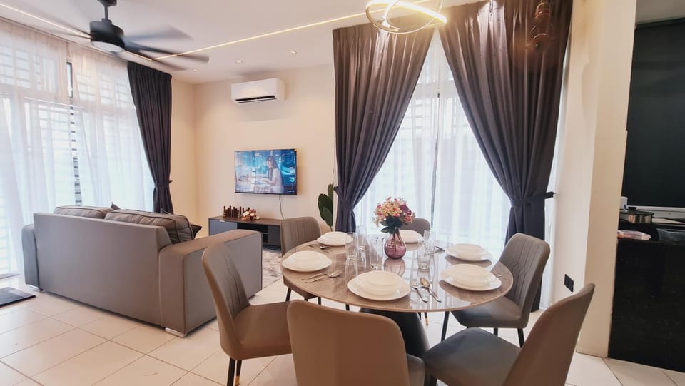JMKT 549 Homestay Mutiara Rini 8-10 pax House in Johor Bahru