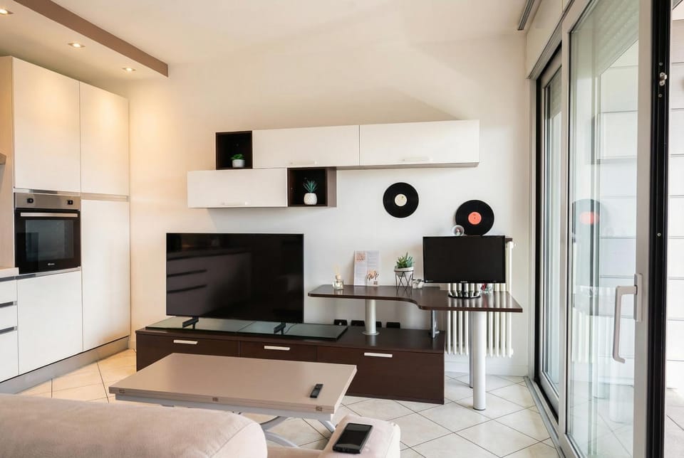 TV and multimedia, Living room, Seating area