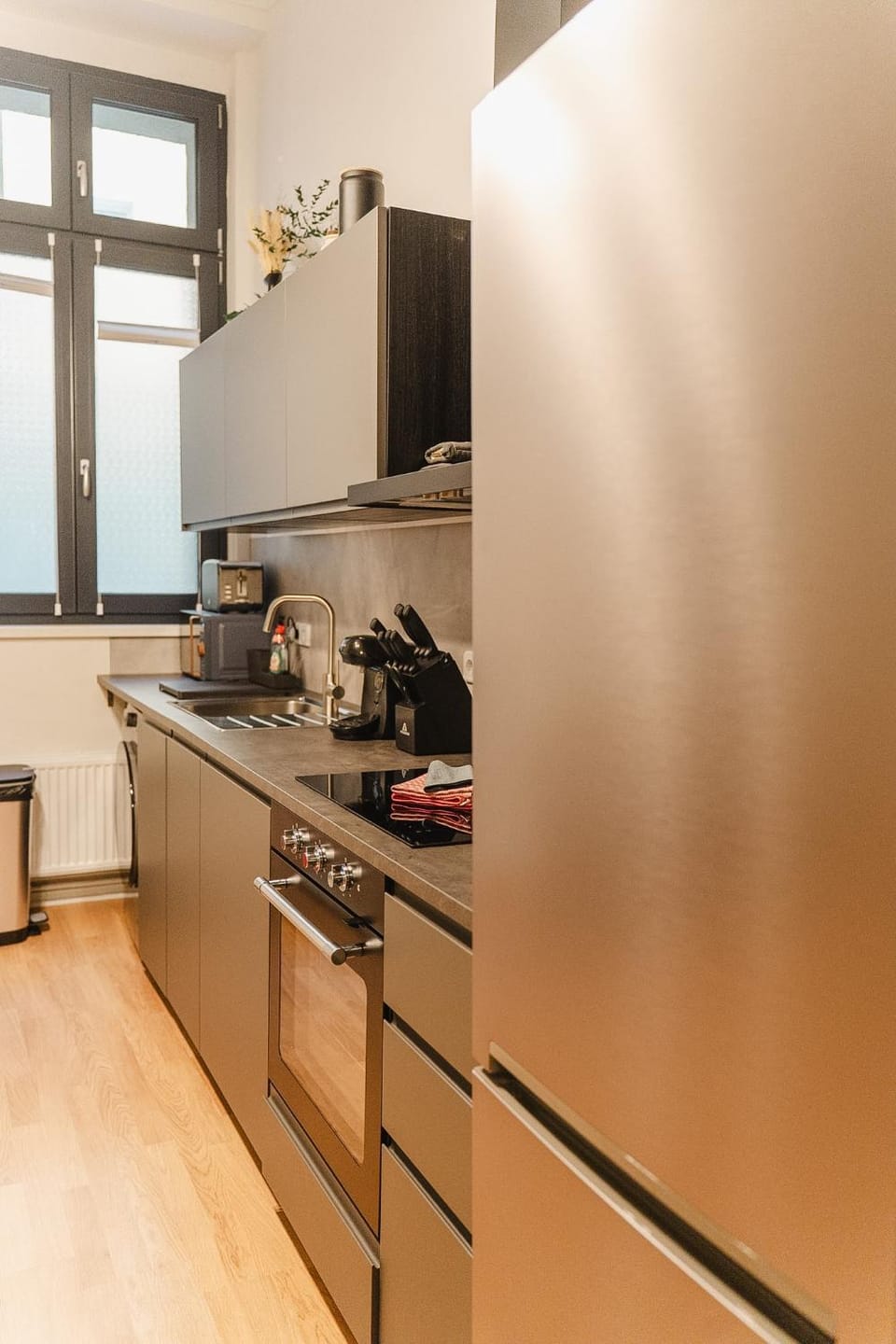 Conrad-B 01 by ROCKCHAIR Apartments l SUPERHOST Status l Super Flat, 3 Bedrooms 2 Bathrooms welcomes you! Apartment in Berlin