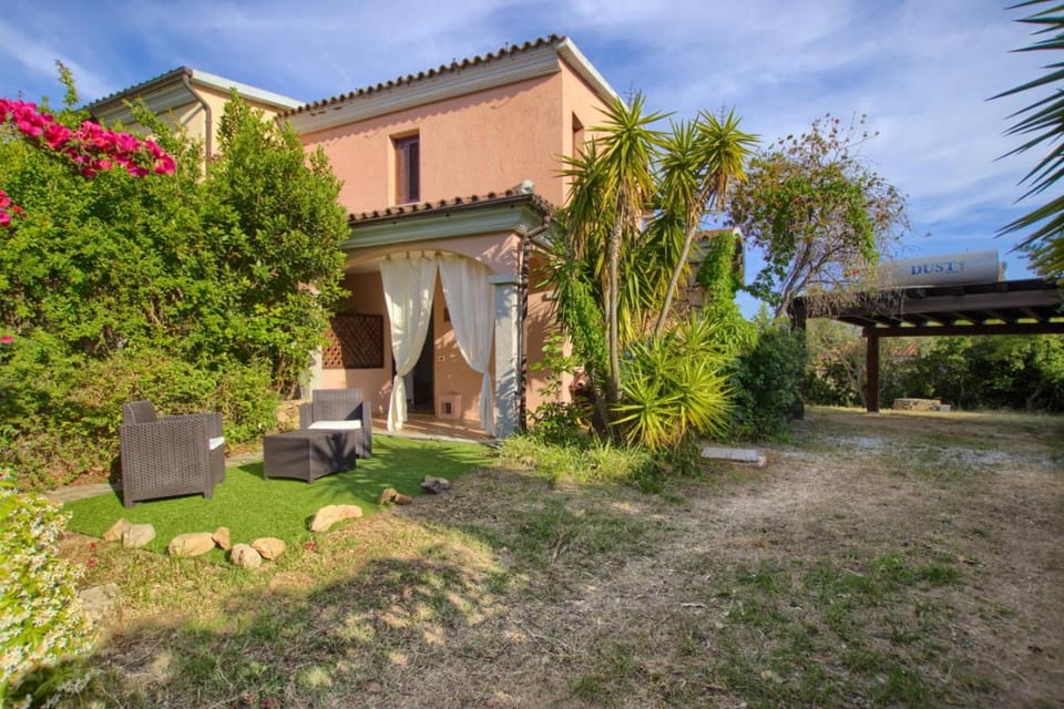 Property building, Spring, Day, Garden, Garden view