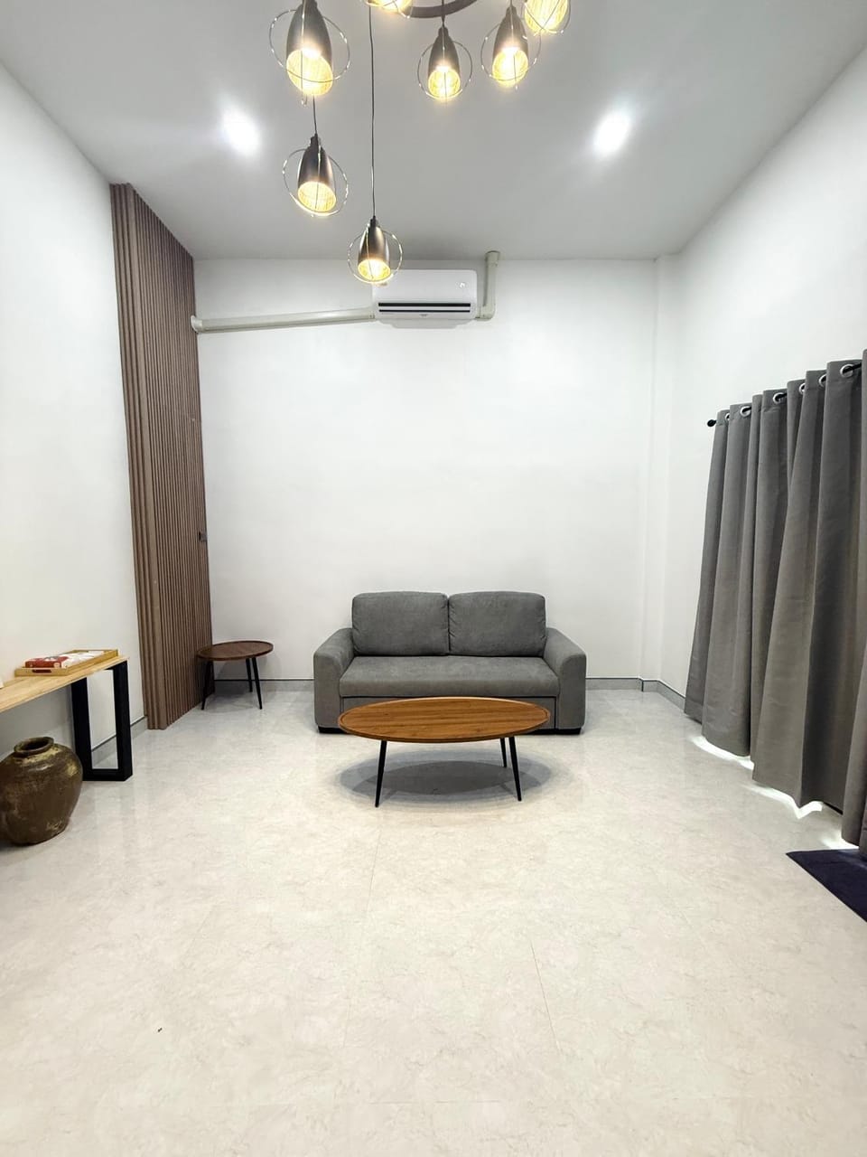 Living room, Seating area, air conditioner