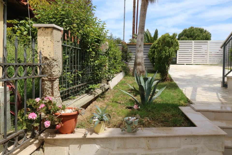 Garden, Garden view