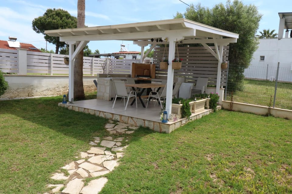 Patio, BBQ facilities
