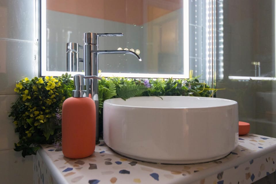 Whispering Walls Premium 1 bedroom Apartment Apartment in Kallithea