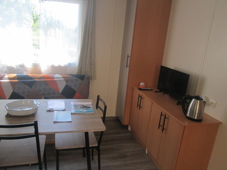 TV and multimedia, Dining area