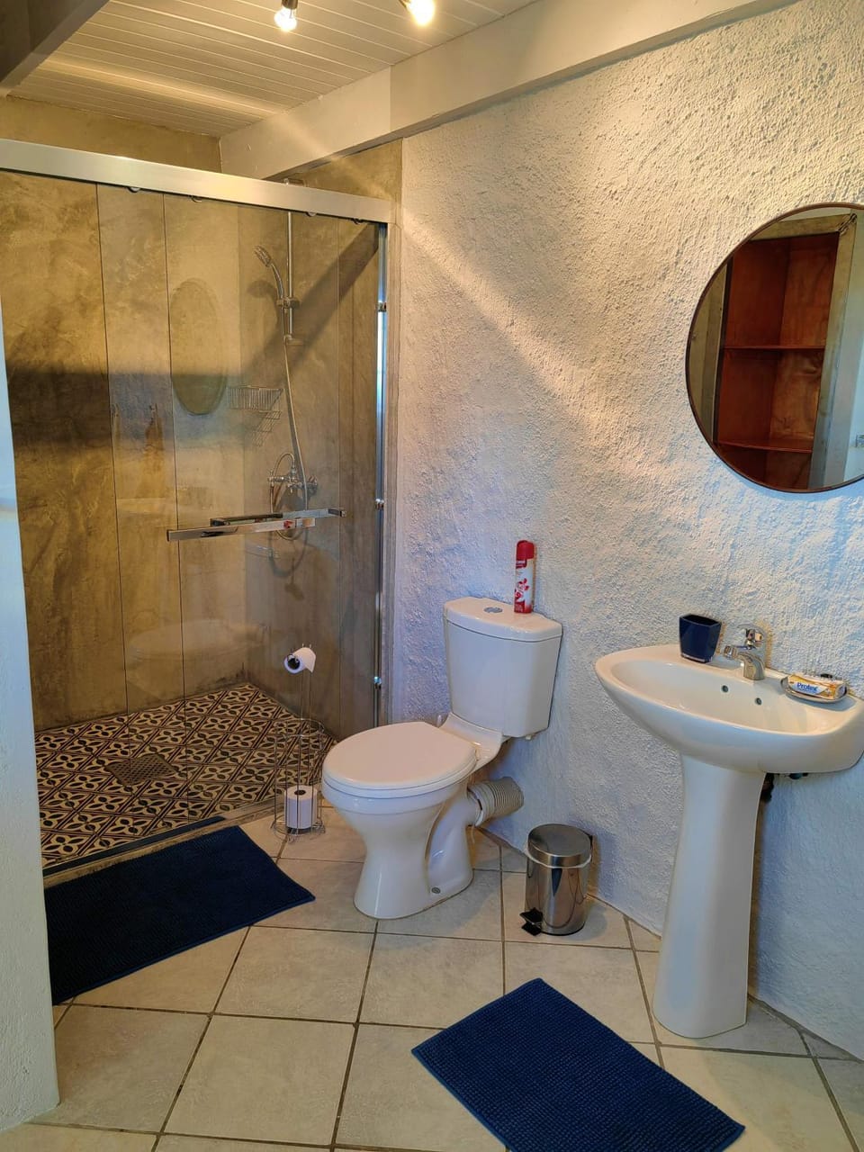 Shower, Toilet, Bathroom
