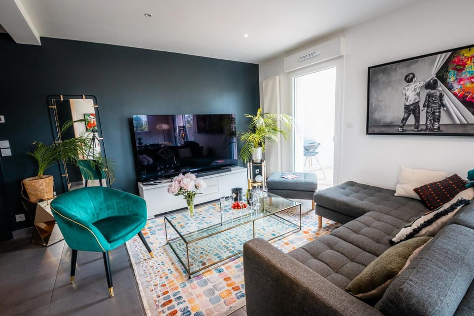 TV and multimedia, Living room, Seating area