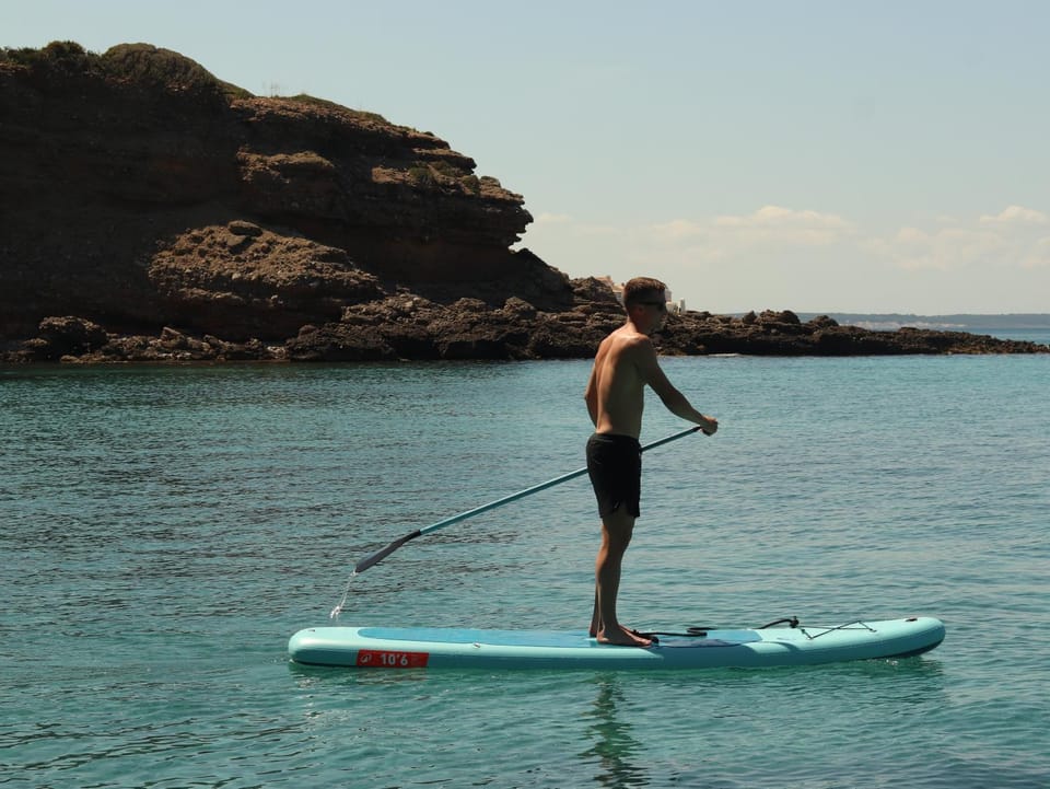 Day, People, Natural landscape, Activities, Guests, Lake view, Sea view, group of guests