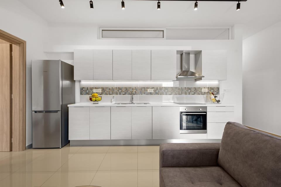 Kitchen or kitchenette, Living room, Seating area, oven, stove
