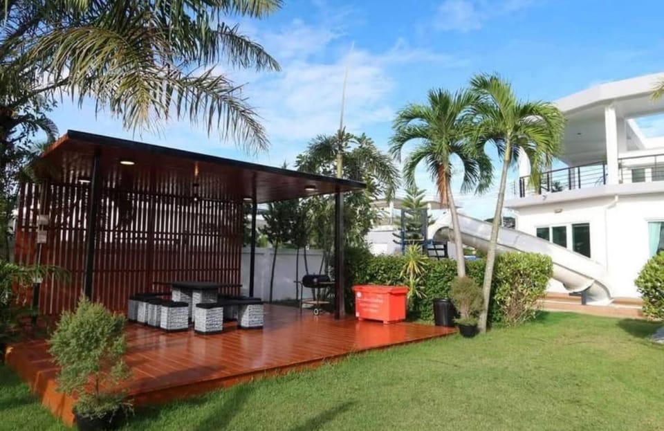 Silverlake Apartment in Pattaya City
