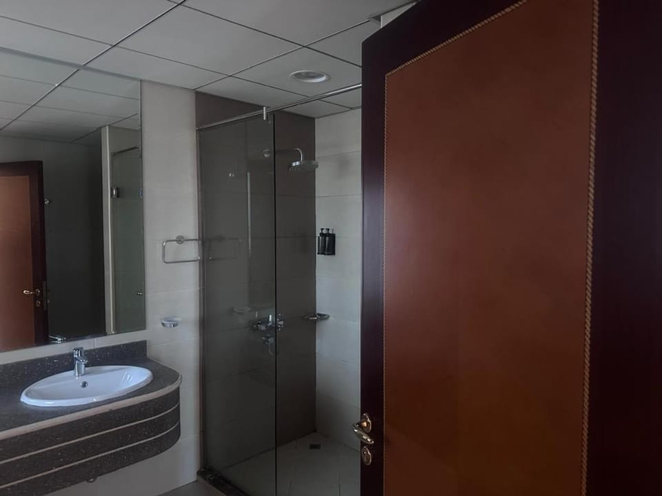 The Pearl-2 Bedrooms high floor Apartment in Ajman