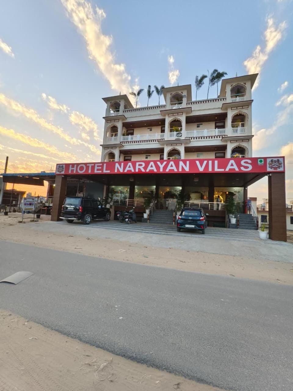 Property building, Location