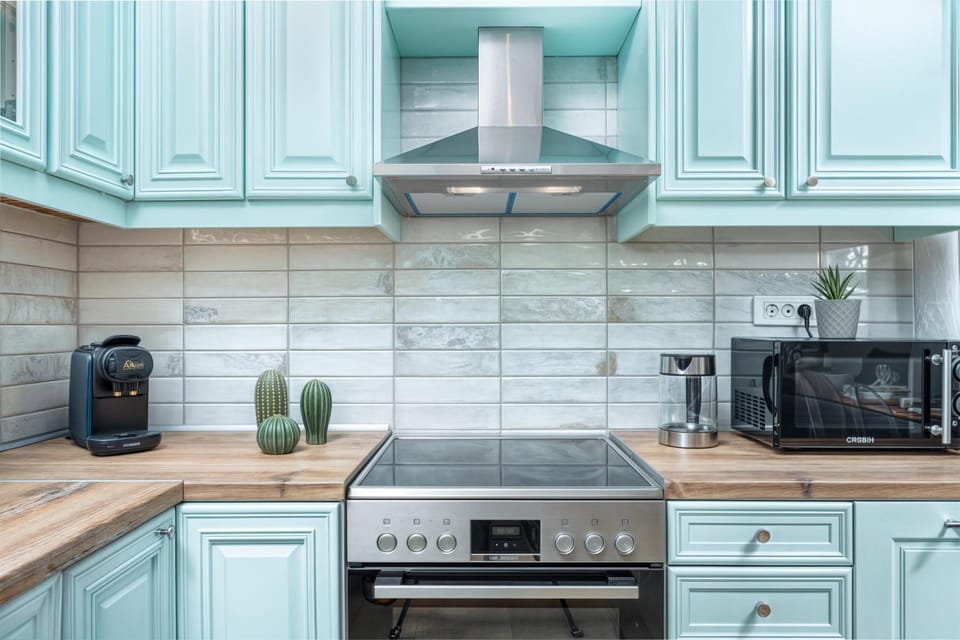 Coffee/tea facilities, Kitchen or kitchenette, Area and facilities, dishwasher, stove, toaster