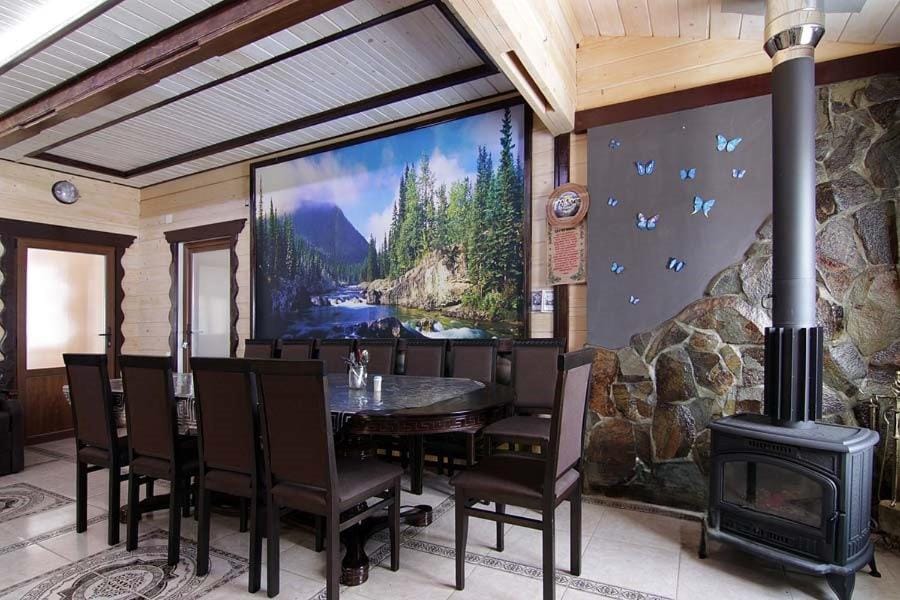 Communal lounge/ TV room, TV and multimedia, Living room, Seating area, Dining area