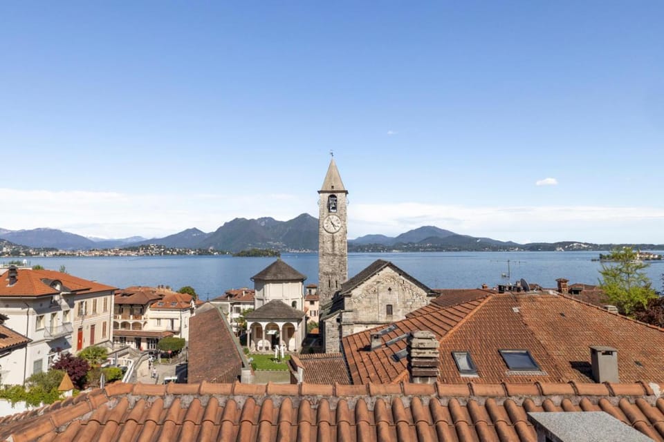 Nearby landmark, Lake view