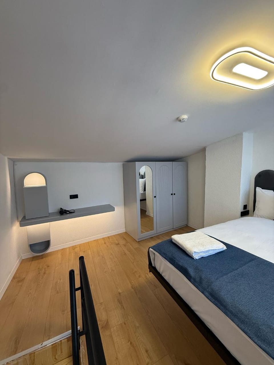 Bed, Bedroom, wardrobe
