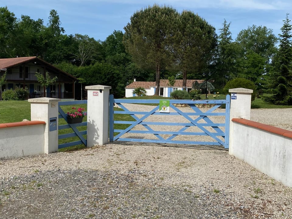 Gîte des Petites Fadettes "ONDINE" House in Occitanie
