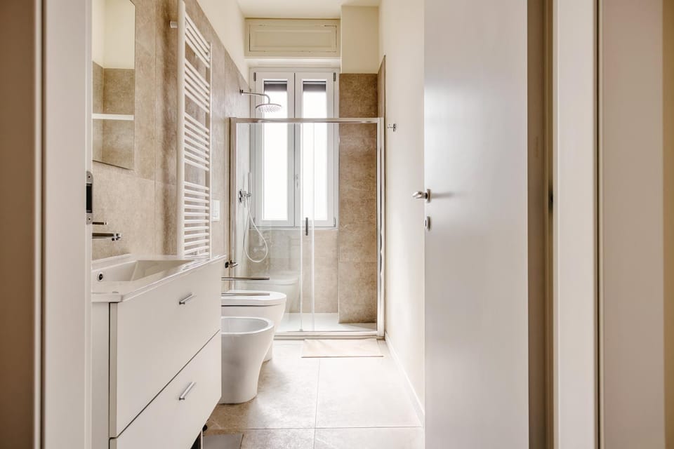 Shower, Toilet, Bathroom