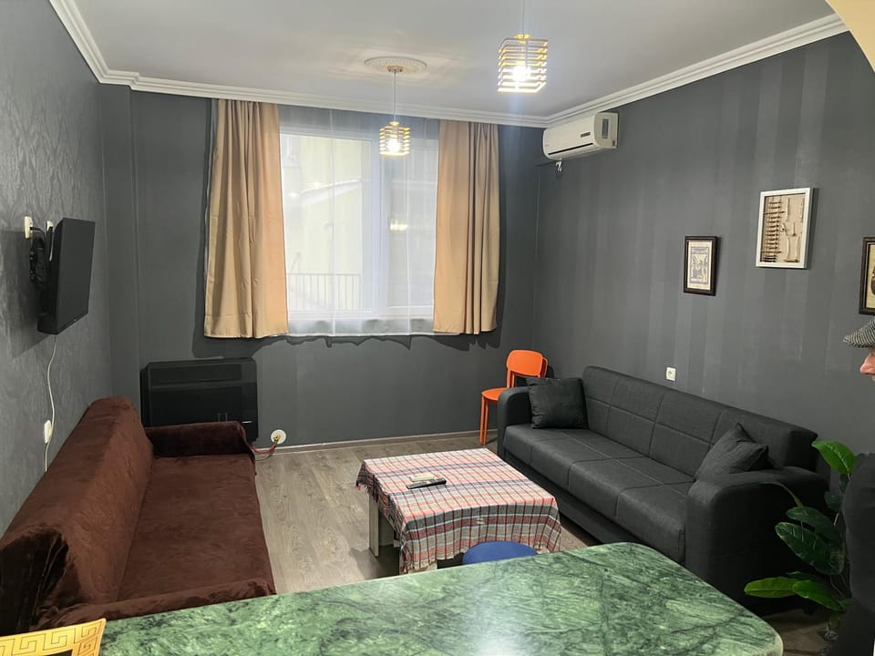 TV and multimedia, Seating area