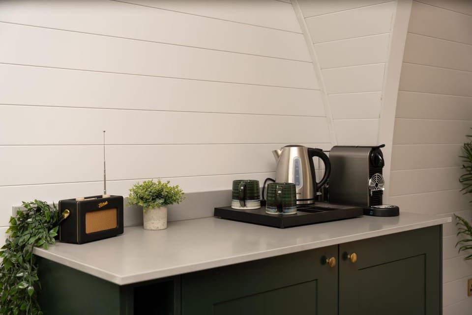 Coffee/tea facilities, Kitchen or kitchenette